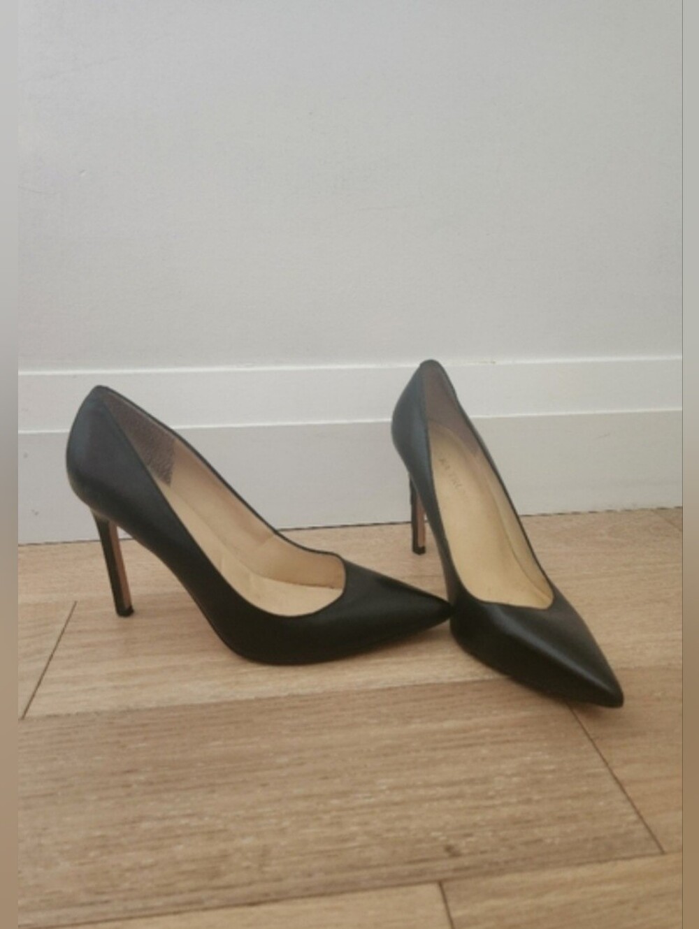 IVANKA TRUMP | Black Leather Heels